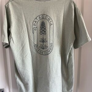 Patagonia Men's Green T-Shirt